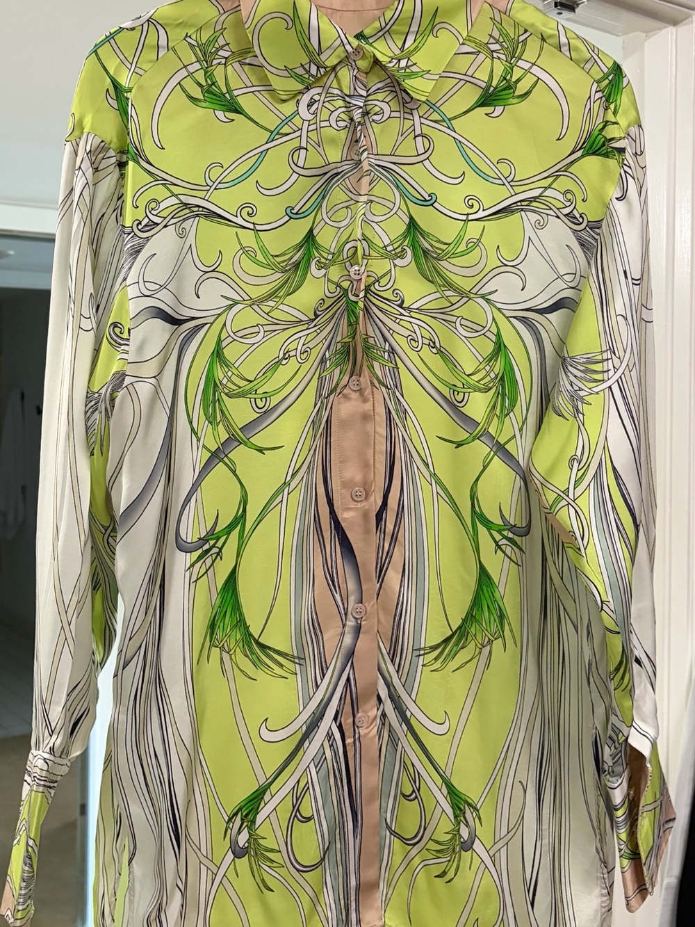BCBG MAX AZRIA Vibrant Green & Cream Print Button-Up Blouse